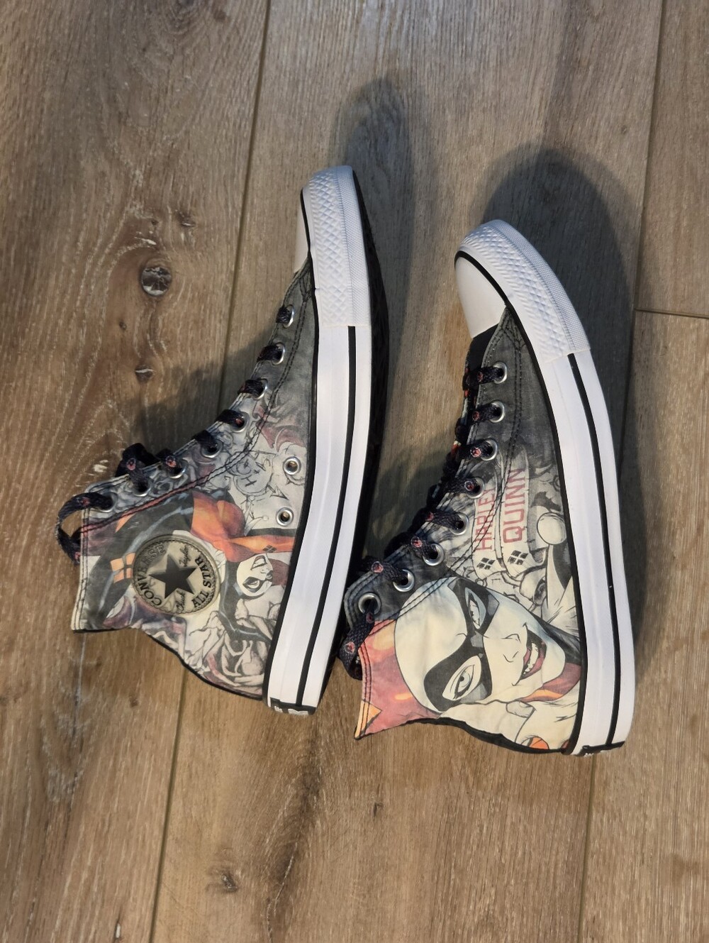 DC Comics x Converse "Harley Quinn" High Tops (Size 8M / 10W)